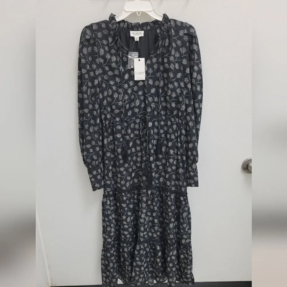 NEW ALLISON NEW YORK Meadow Print Maxi Dress Black Small